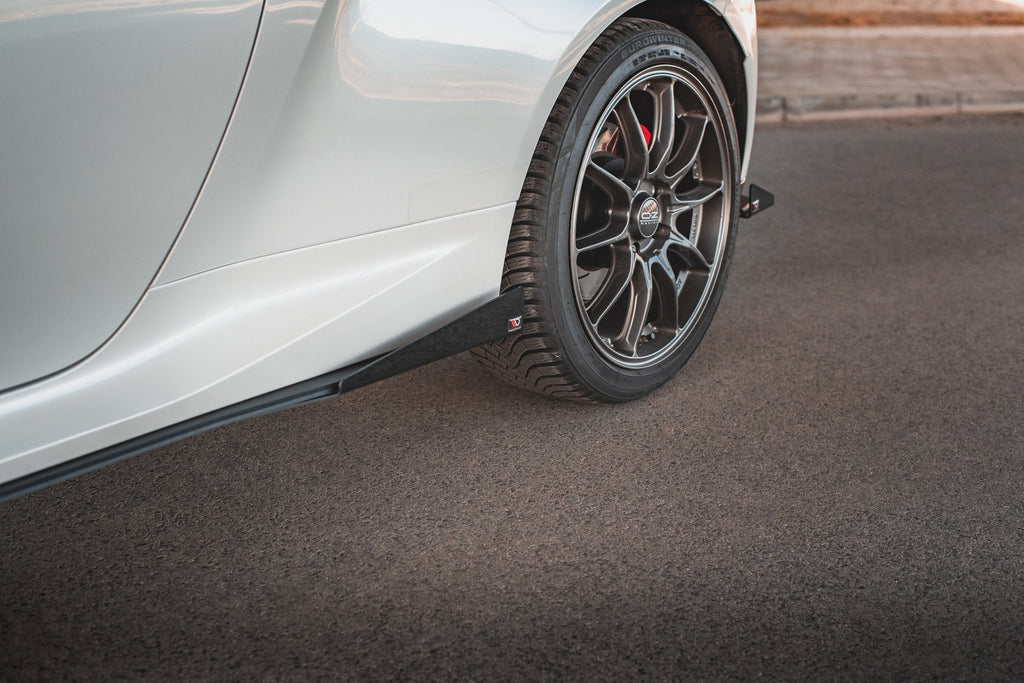 Difusores de taloneras Street Pro + flaps para Toyota GR Yaris Mk4