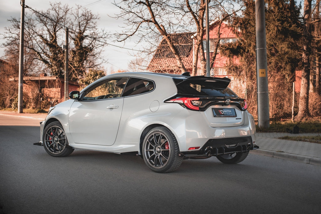 Difusores de taloneras Street Pro + flaps para Toyota GR Yaris Mk4