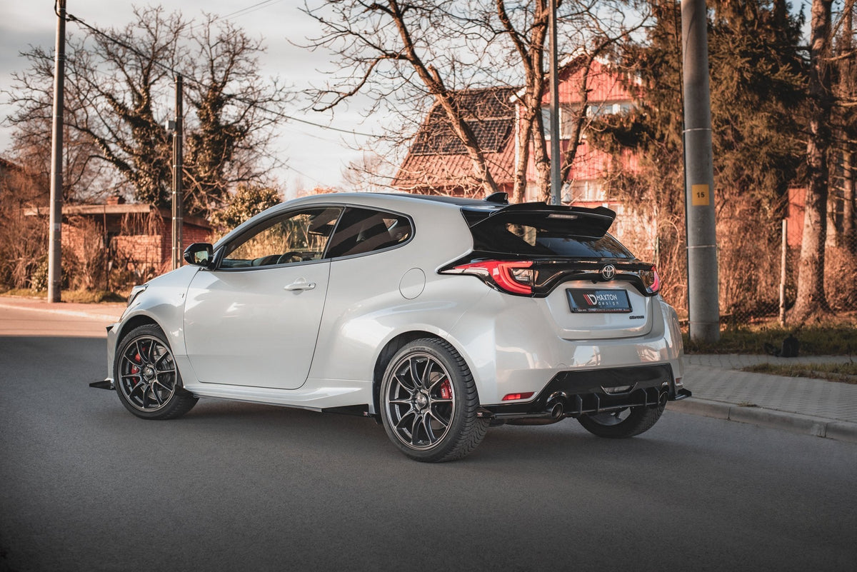 Difusores de taloneras Street Pro + flaps para Toyota GR Yaris Mk4