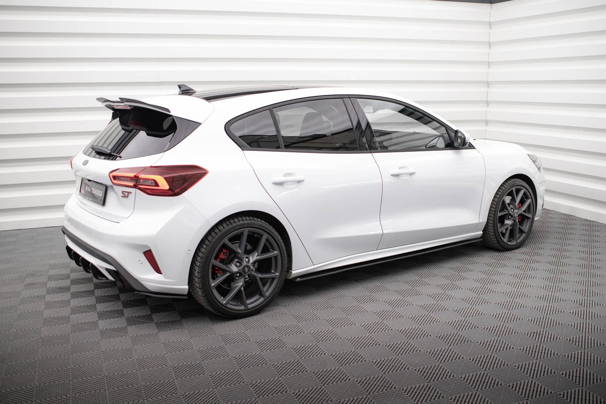 Difusores de taloneras Street Pro para Ford Focus ST / ST-Line Mk4