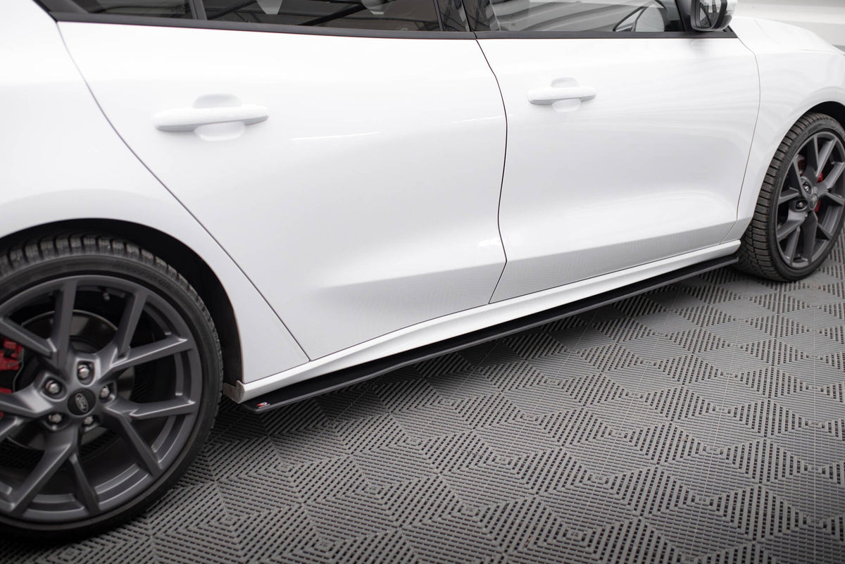 Difusores de taloneras Street Pro para Ford Focus ST / ST-Line Mk4