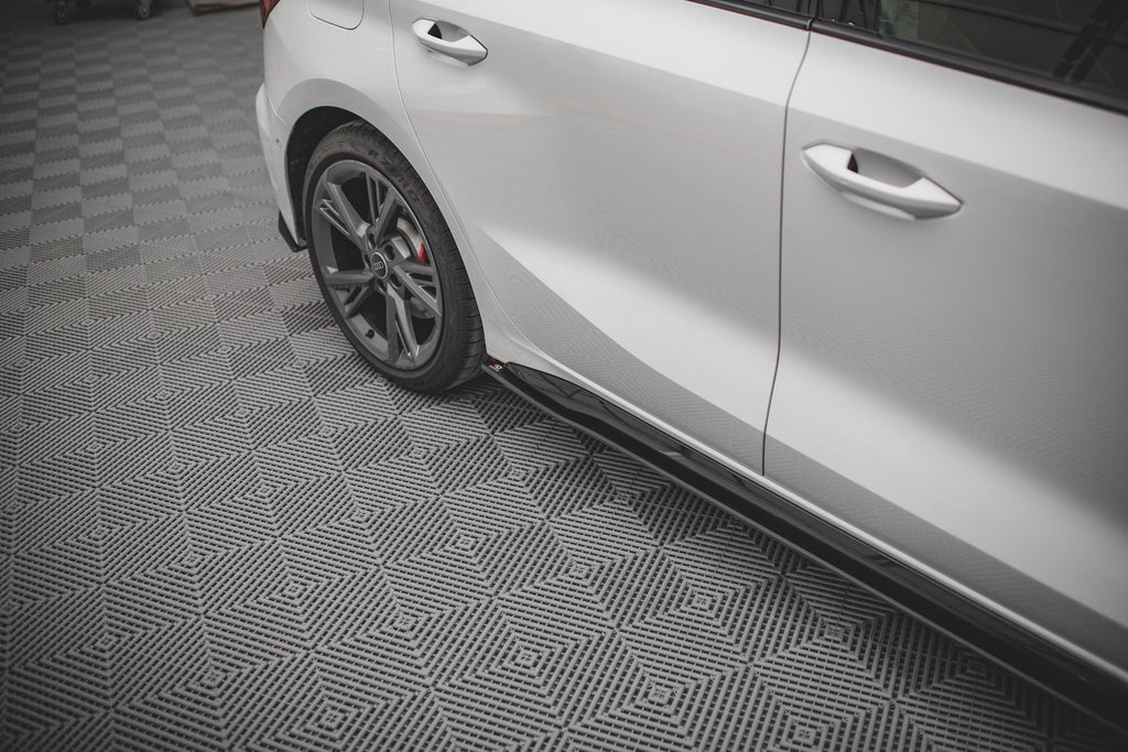 Difusores de taloneras Street Pro V.1 para Audi S3 / A3 S-Line 8Y / 8Y Facelift