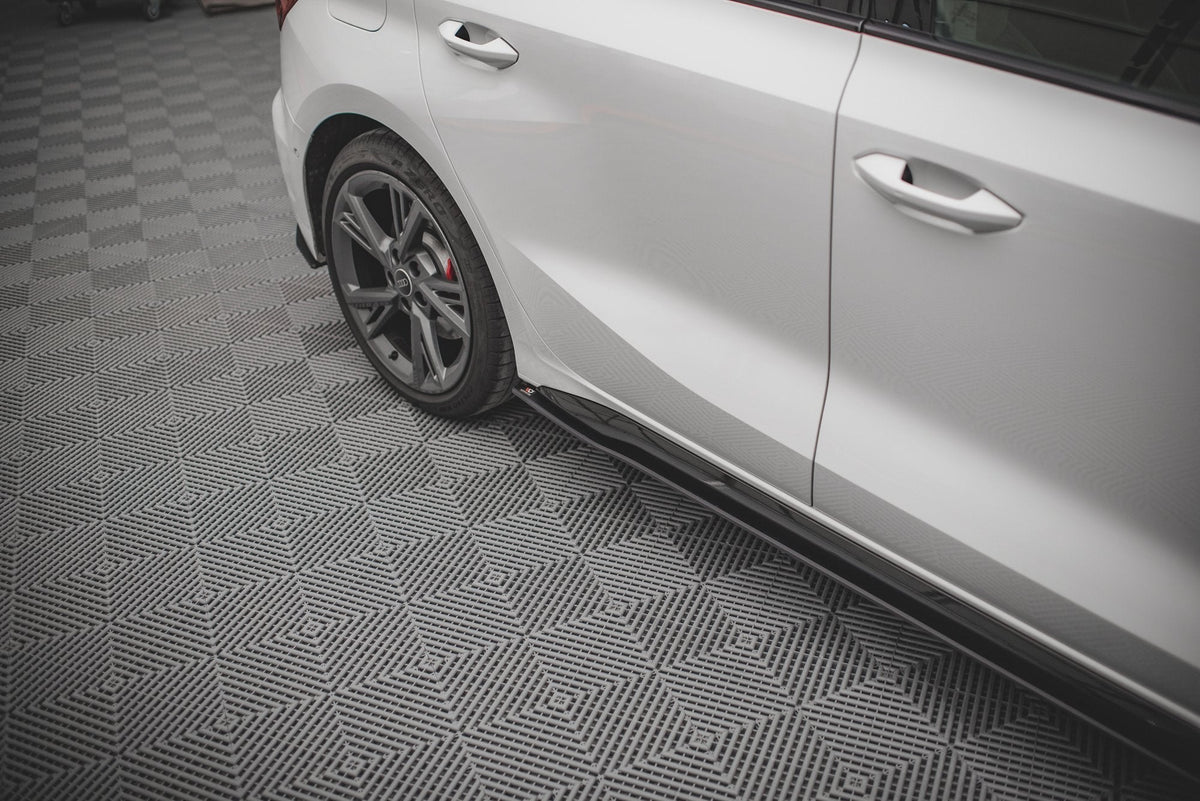 Difusores de taloneras Street Pro V.1 para Audi S3 / A3 S-Line 8Y / 8Y Facelift