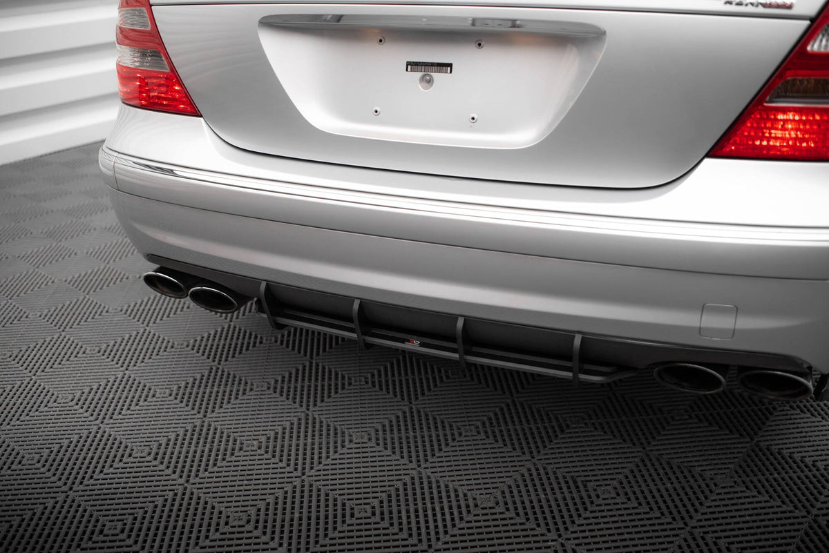 Difusor trasero Street Pro para Mercedes-Benz E 55 AMG W211