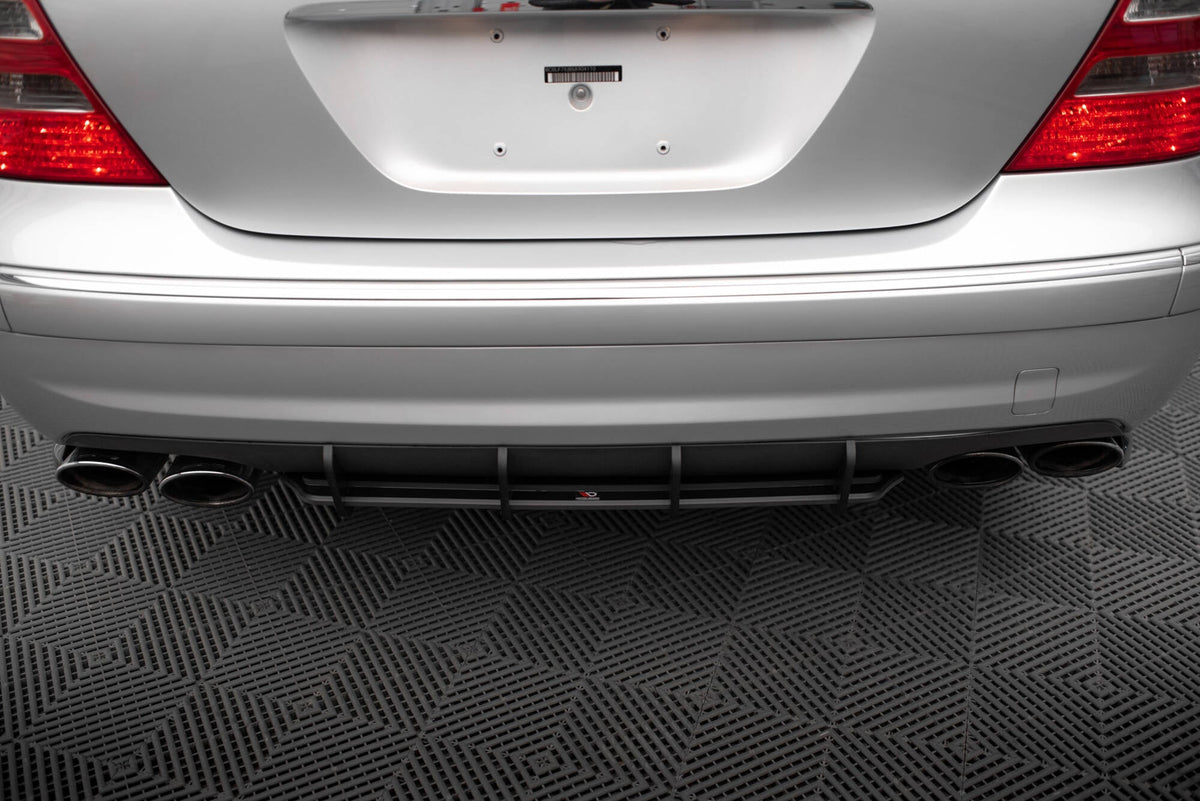 Difusor trasero Street Pro para Mercedes-Benz E 55 AMG W211