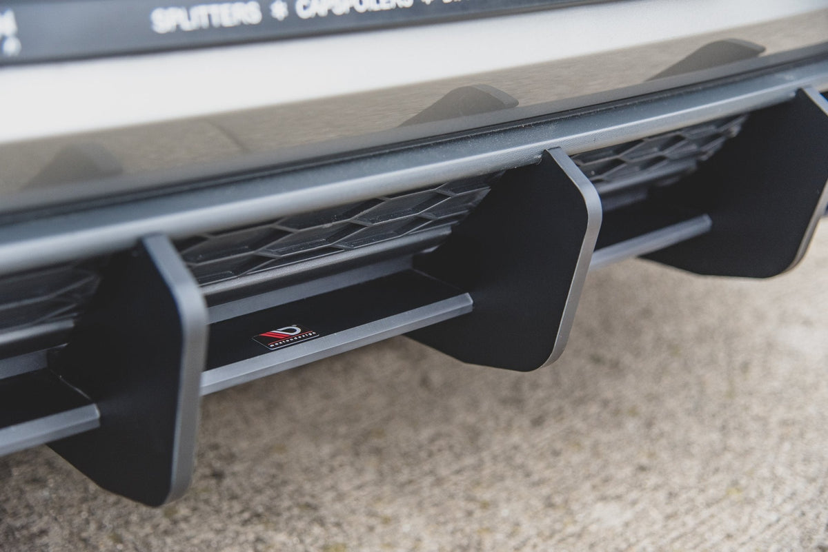 Difusor trasero Street Pro V.2 para Volkswagen Golf Mk7 GTI
