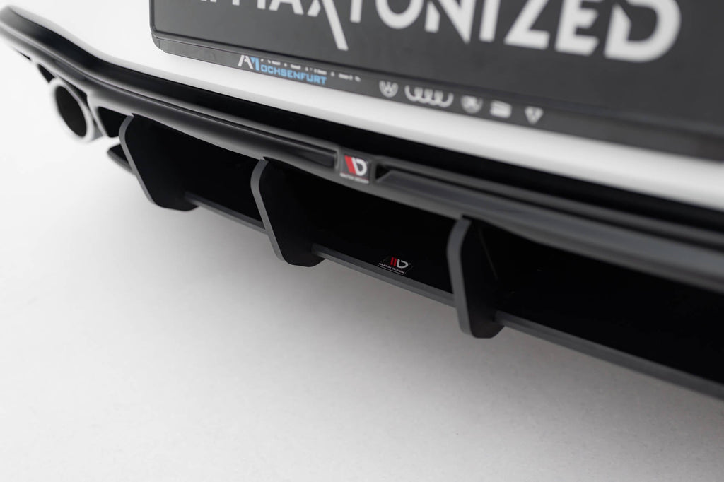 Difusor trasero Street Pro V.5 para Volkswagen Golf GTI Mk8