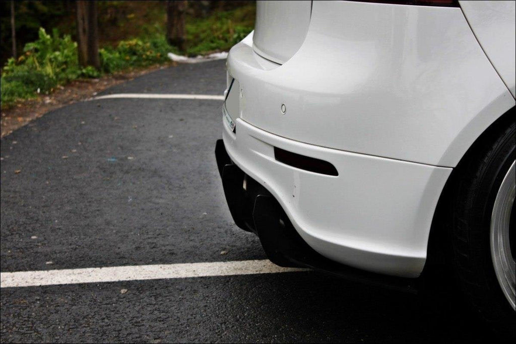 Difusor trasero para Volkswagen Golf Mk5 R32
