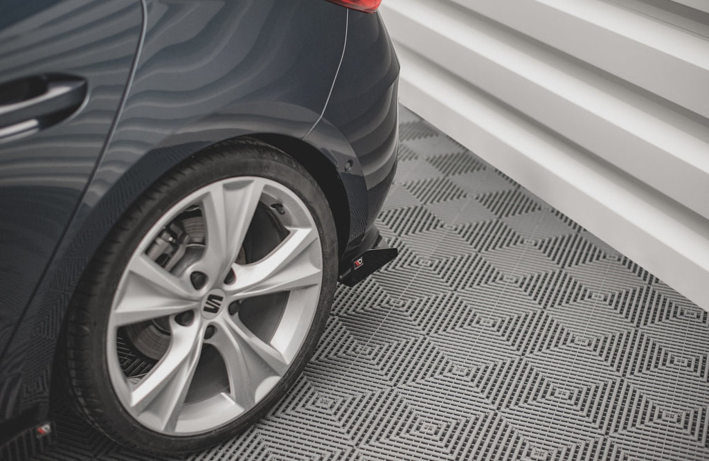 Flaps laterales traseros para Seat Leon FR Hatchback Mk4