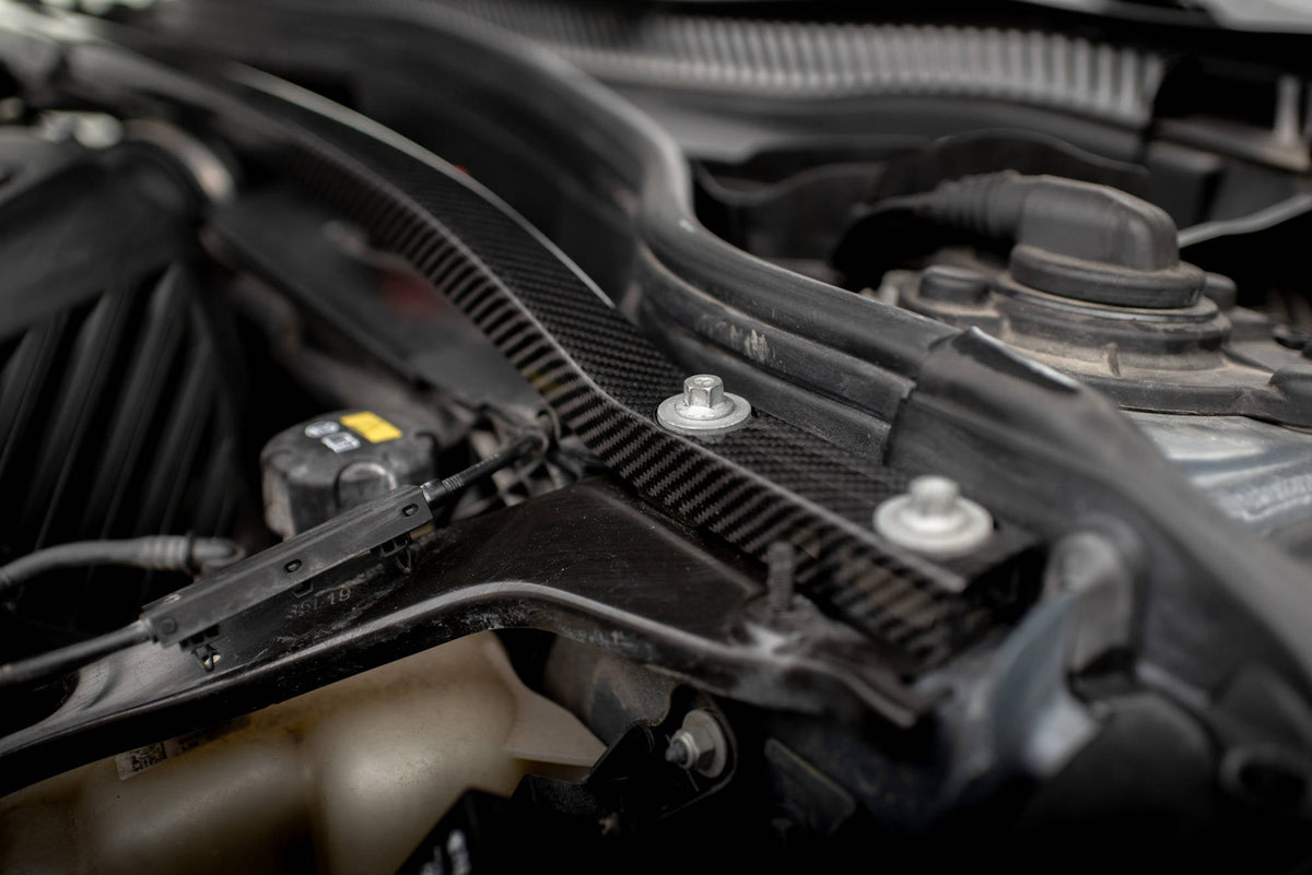 De fibra de carbono Tapa de barra de torretas para BMW M135i F40 / F70