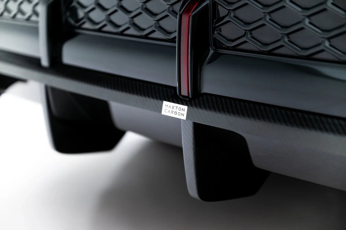Splitter trasero de fibra de carbono prepreg (con barras verticales) para Audi RSQ8 Mk1 Facelift