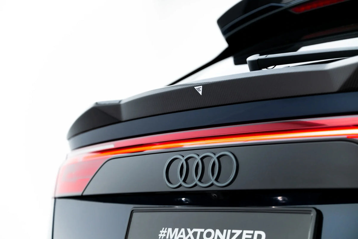 Alerón de portón de fibra de carbono prepreg (inferior) para Audi RSQ8 Mk1 Facelift