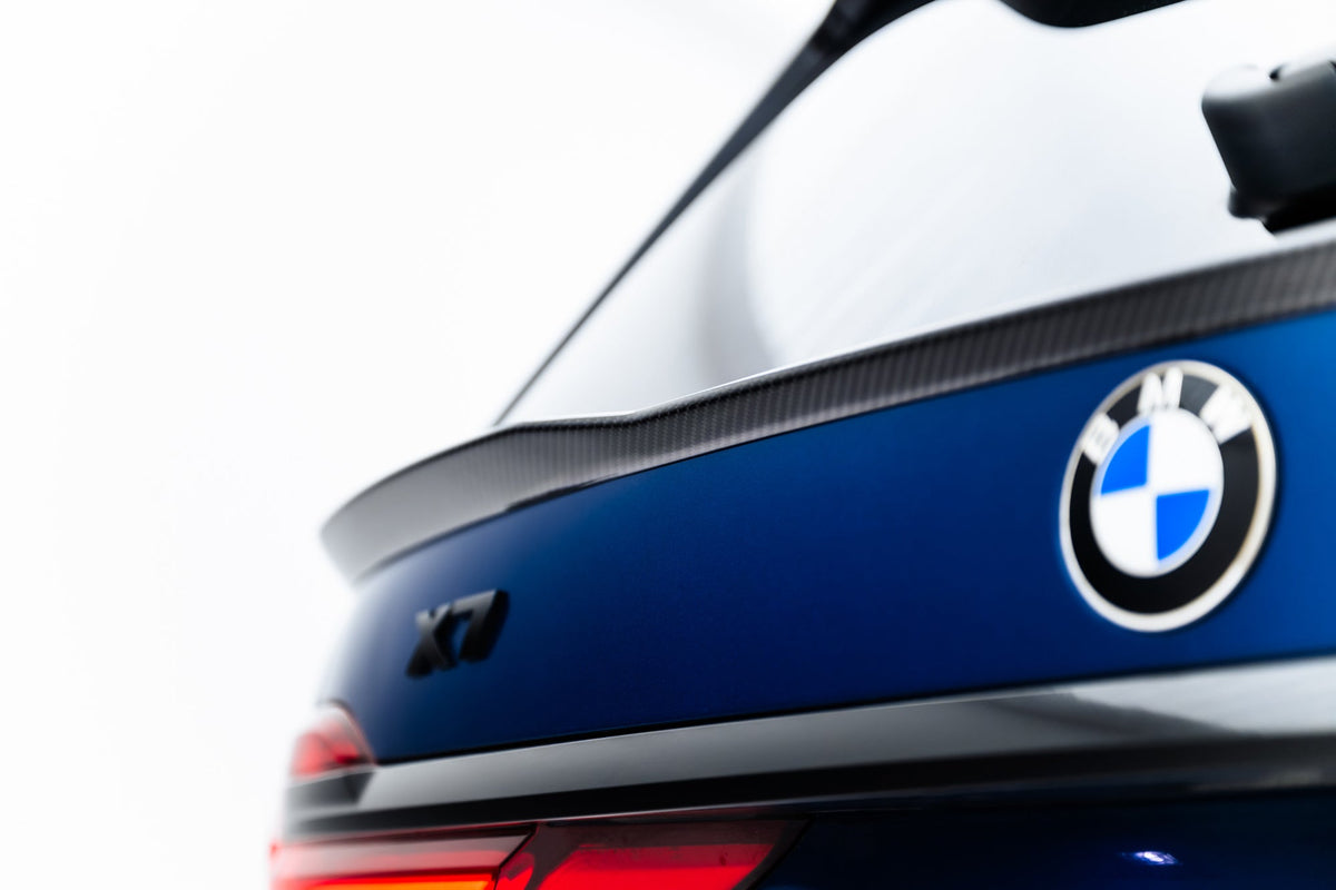 Alerón de portón de fibra de carbono prepreg (inferior) para BMW X7 M-Pack G07