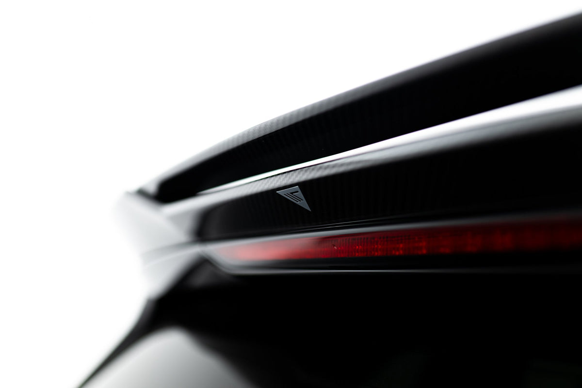 Alerón de portón de fibra de carbono prepreg (superior) para BMW X7 M-Pack G07 Facelift