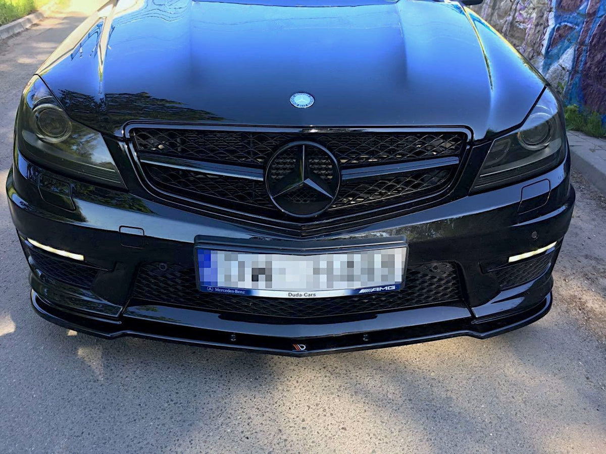 Splitter delantero para Mercedes-Benz C63 AMG Sedan / Estate W204 Facelift / S204 Facelift