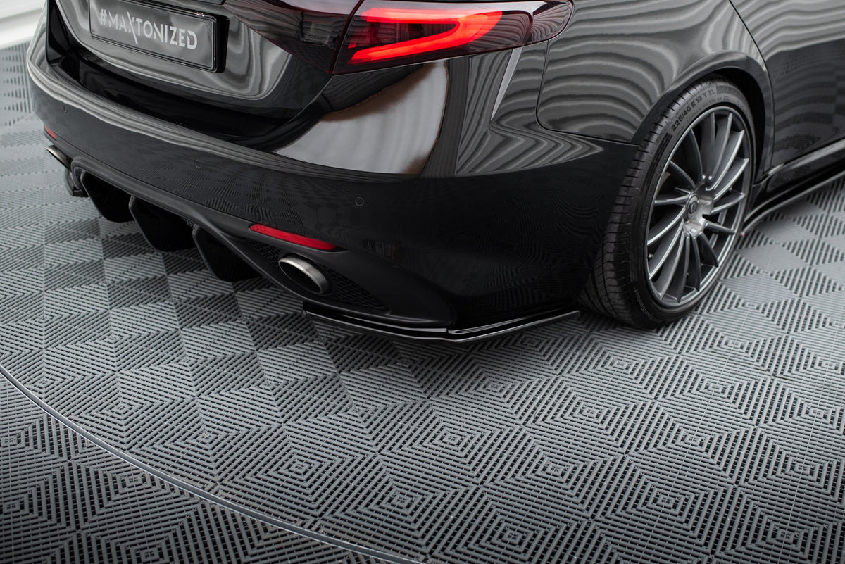 Splitters laterales traseros para Alfa Romeo Giulia Veloce