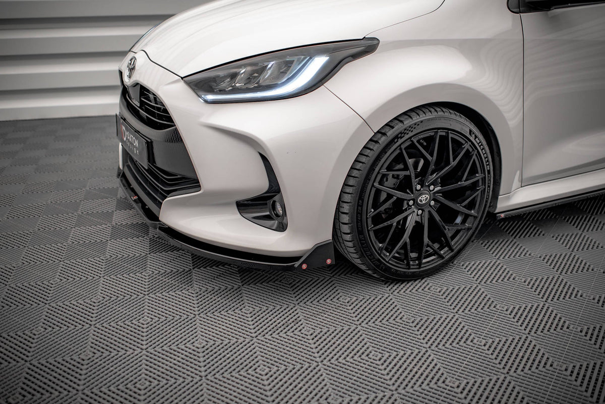 Splitter delantero V.1 + flaps para Toyota Yaris Mk4