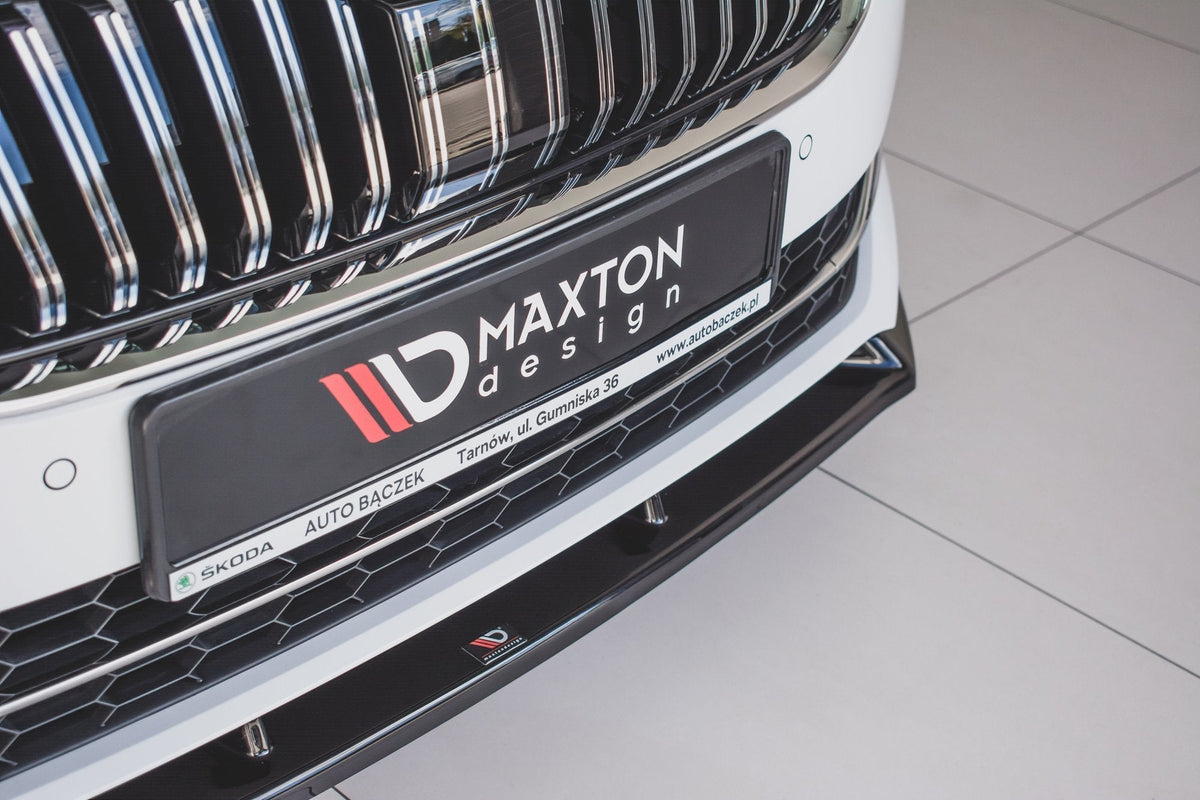 Splitter delantero V.2 para Skoda Superb Liftback / Combi Mk3 Facelift