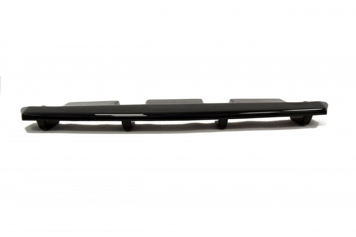 Splitter trasero para Audi A8 W12 D3 (with vertical bars)