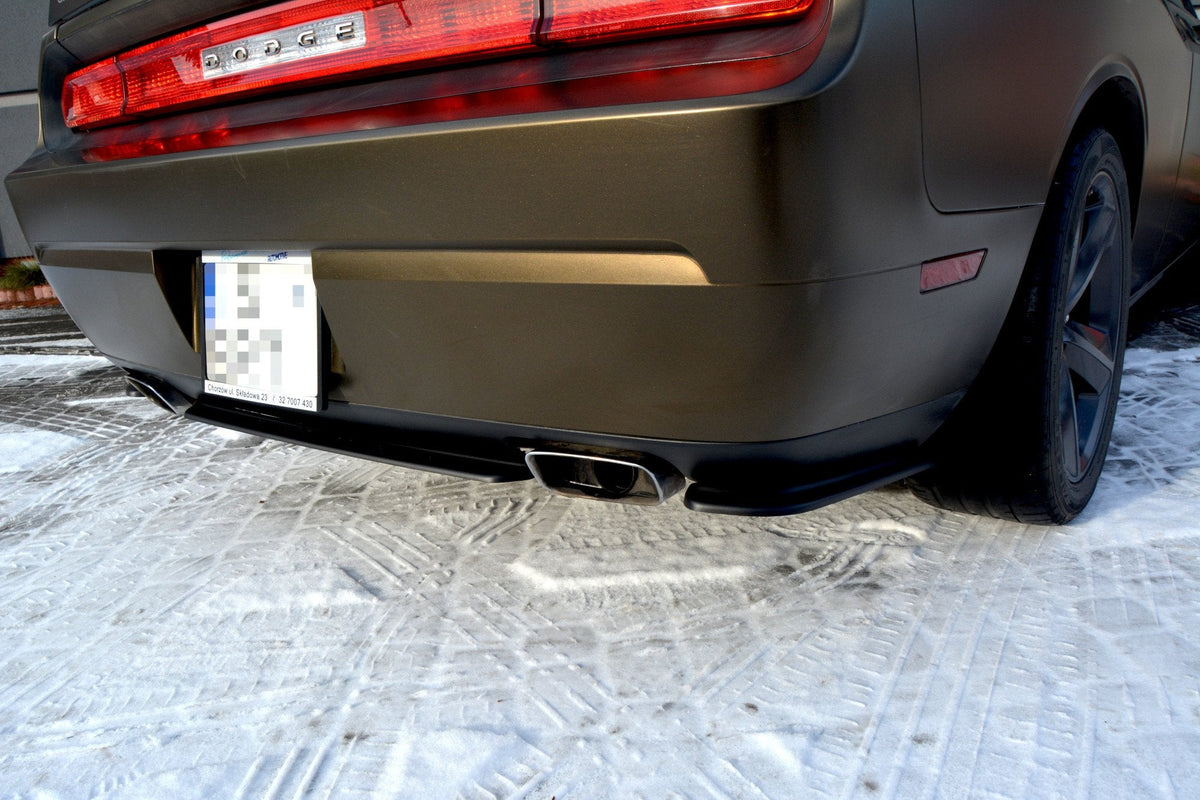 Splitter trasero para Dodge Challenger Mk3. PHASE-I SRT8 Coupe (without vertical bars)