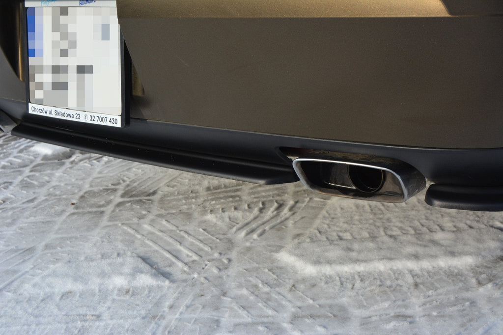 Splitter trasero para Dodge Challenger Mk3. PHASE-I SRT8 Coupe (without vertical bars)