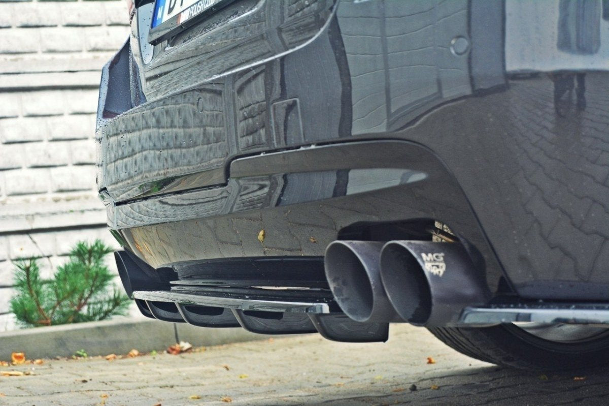 Splitter trasero para BMW 5 M-Pack Sedan/Touring F10/F11 (fits two double Exhaust ends)