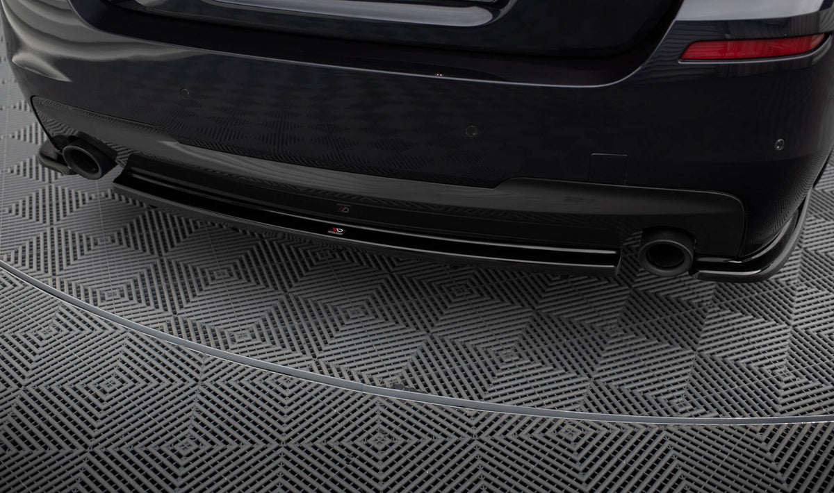 Splitter trasero para BMW 5 M-Pack Sedan/Touring F10/F11 (fits two single Exhaust ends)