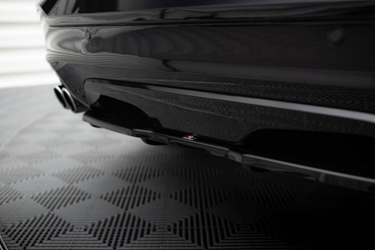 Splitter trasero para BMW X4 M-PACK (with a vertical bar)