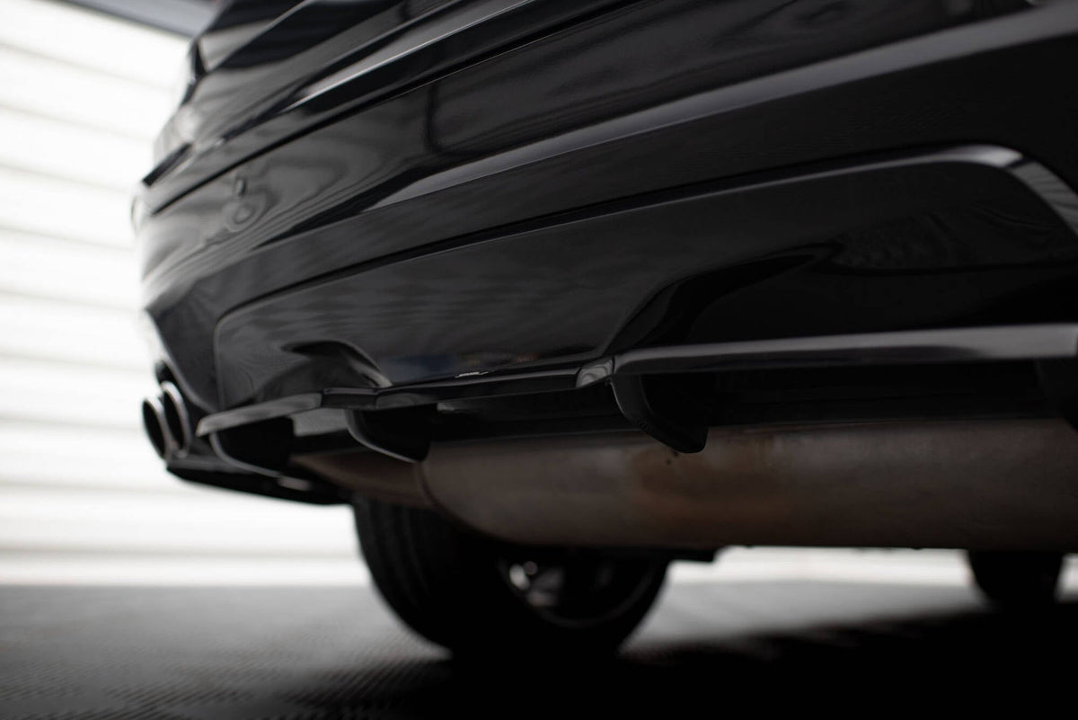 Splitter trasero para BMW X4 M-PACK (with a vertical bar)