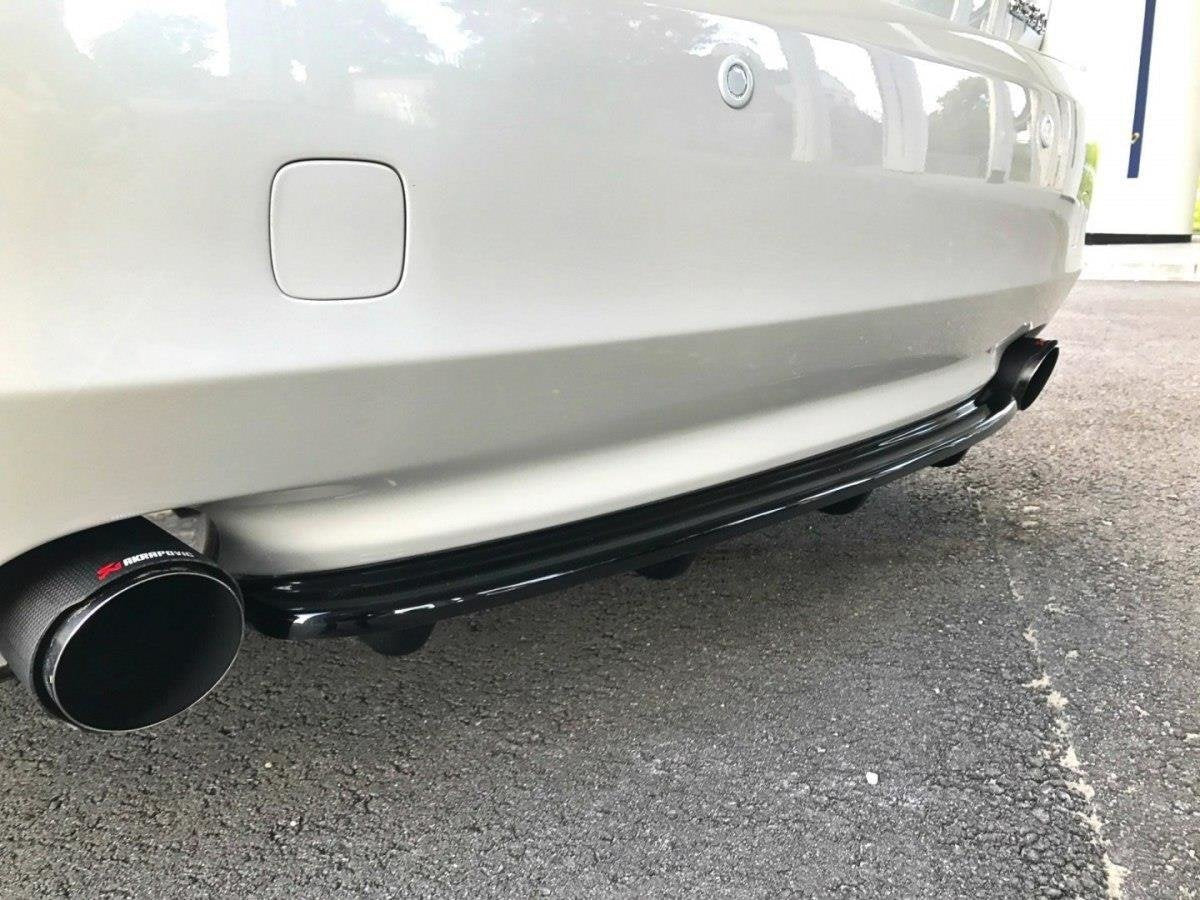 Splitter trasero para Lexus GS 300 Mk3 Facelift (with vertical bars)