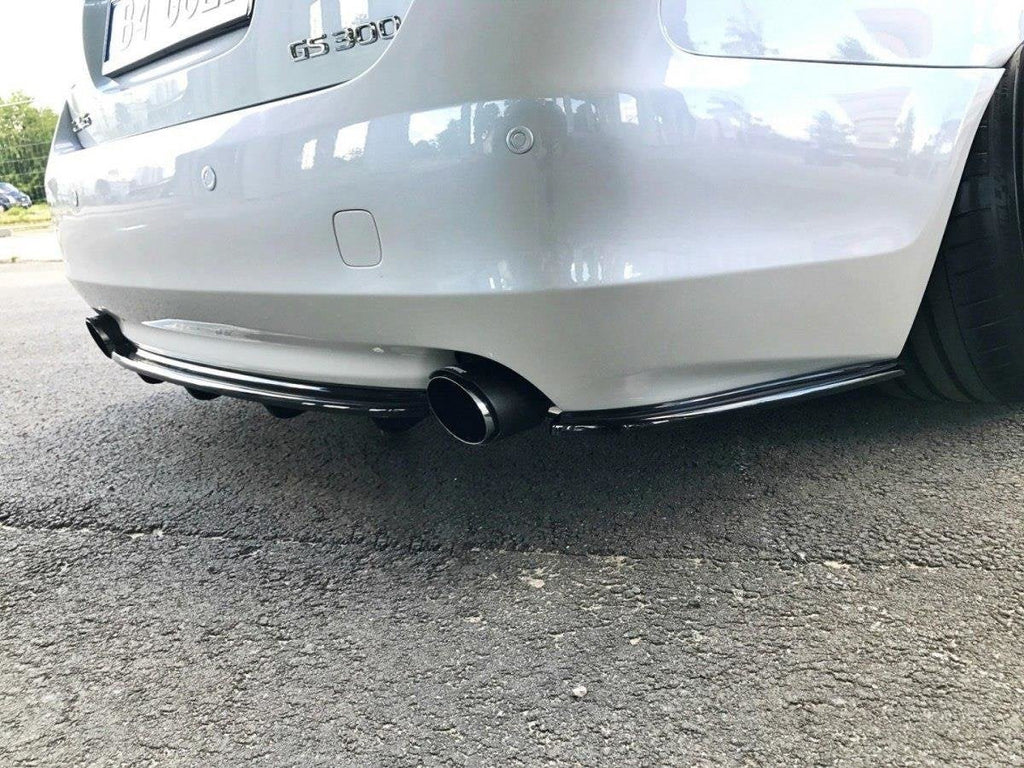 Splitter trasero para Lexus GS 300 Mk3 Facelift (with vertical bars)