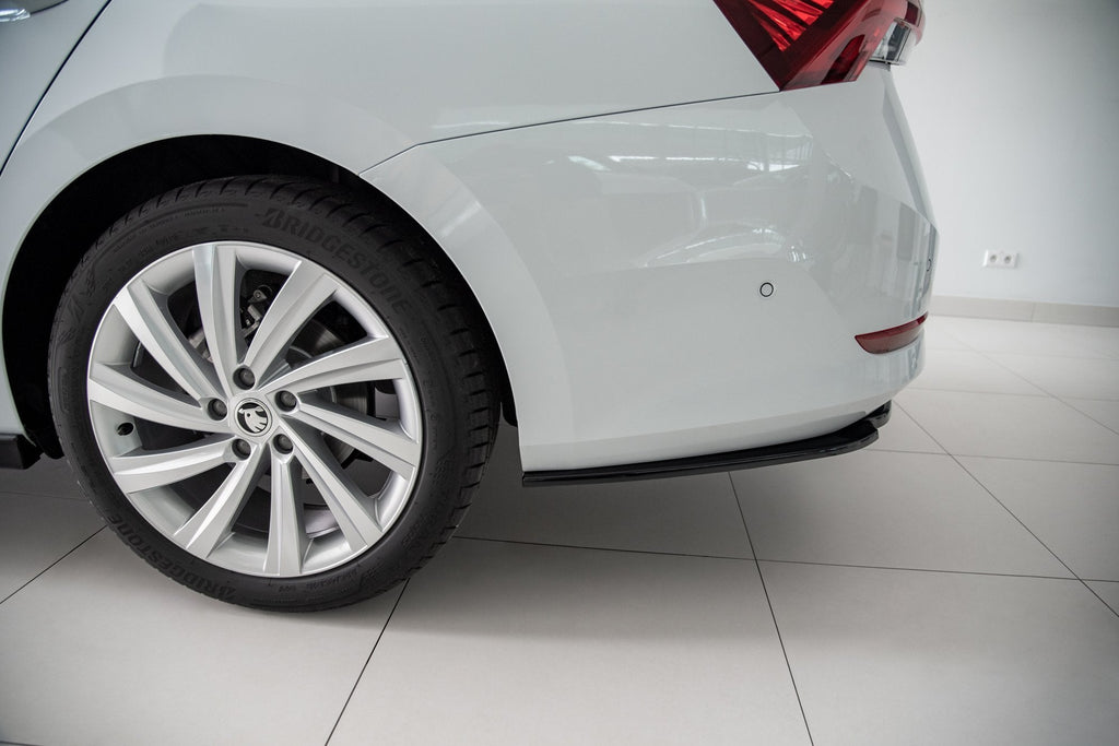 Splitter trasero para Skoda Octavia Mk4