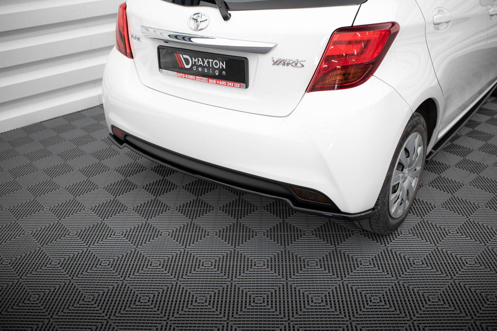 Splitter trasero para Toyota Yaris Mk3 Facelift