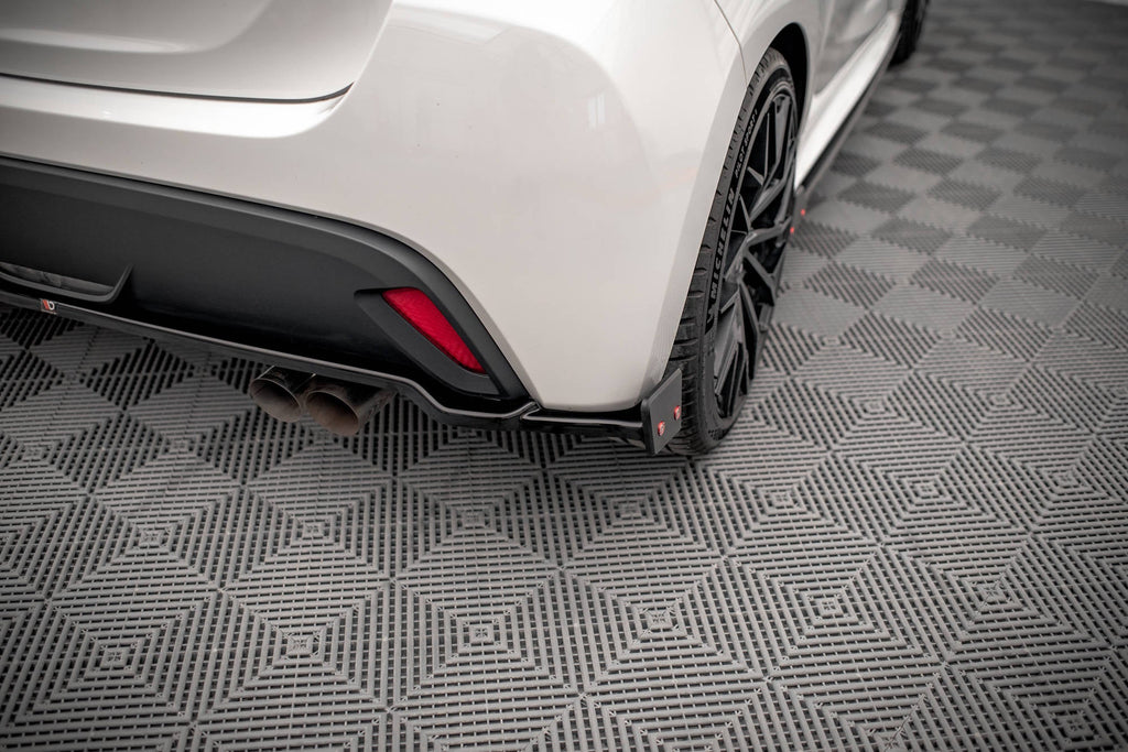 Splitter trasero V.1 + flaps para Toyota Yaris Mk4
