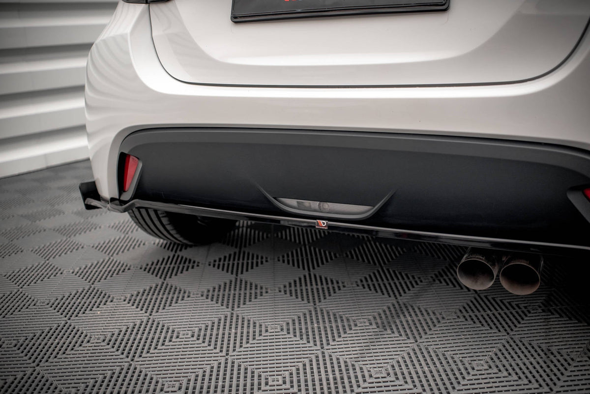 Splitter trasero V.1 + flaps para Toyota Yaris Mk4