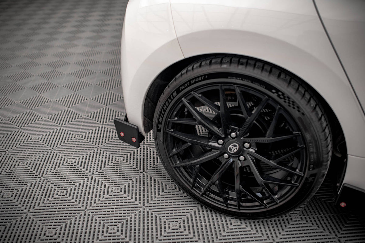 Splitter trasero V.1 + flaps para Toyota Yaris Mk4