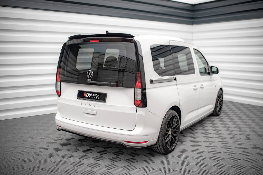 Splitter trasero para Volkswagen Caddy Mk5 / Ford Transit Connect Mk3