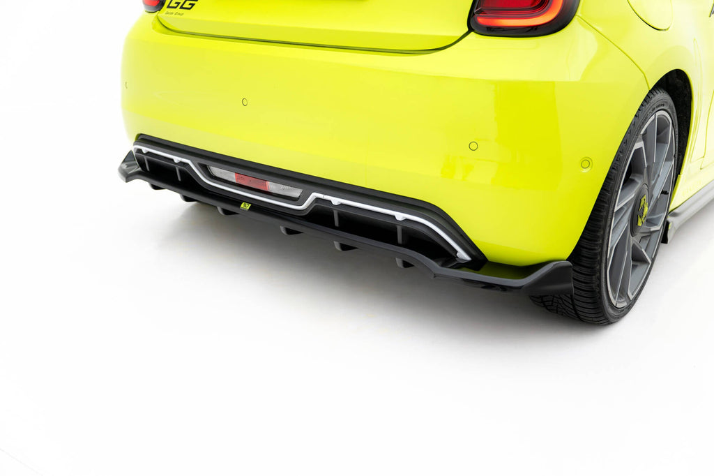 Splitter trasero (con barras verticales) para Abarth 500e