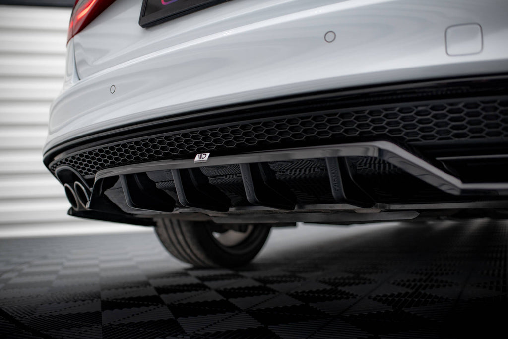 Splitter trasero (con barras verticales) para Audi A4 Competition B8 Facelift