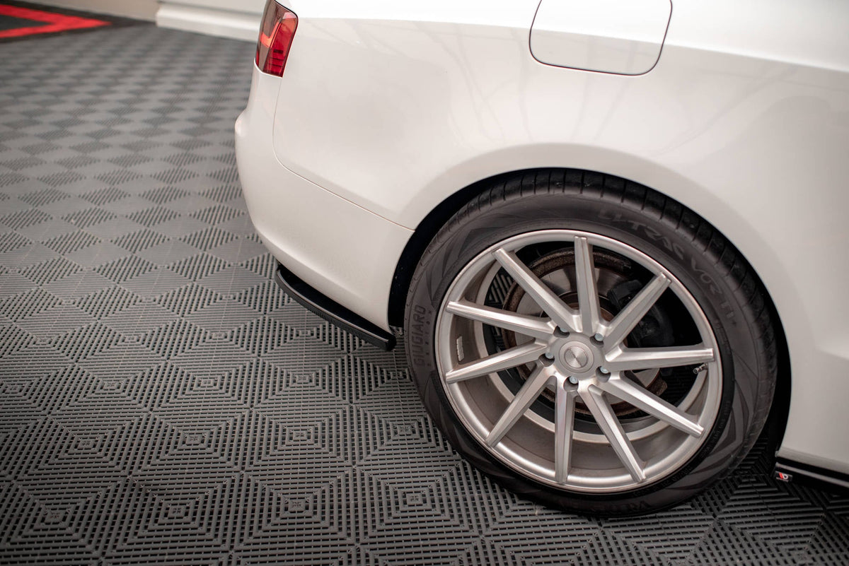 Splitter trasero (con barras verticales) para Audi A5 Coupe 8T Facelift
