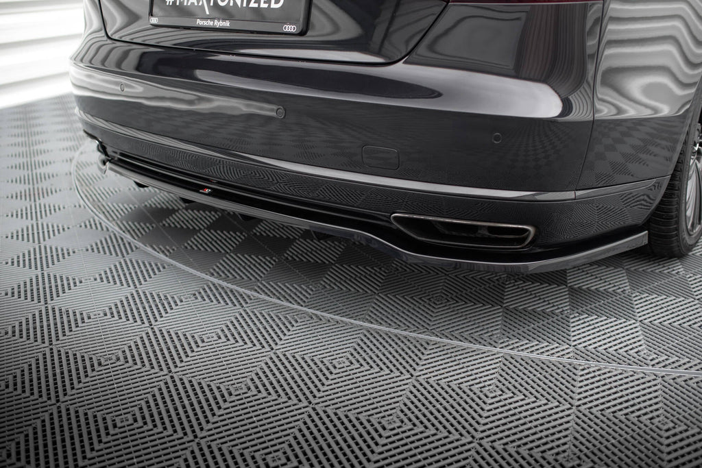 Splitter trasero (con barras verticales) para Audi A8 D4 Facelift