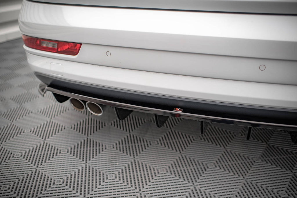 Splitter trasero (con barras verticales) para Audi Q3 Sport 8U Facelift