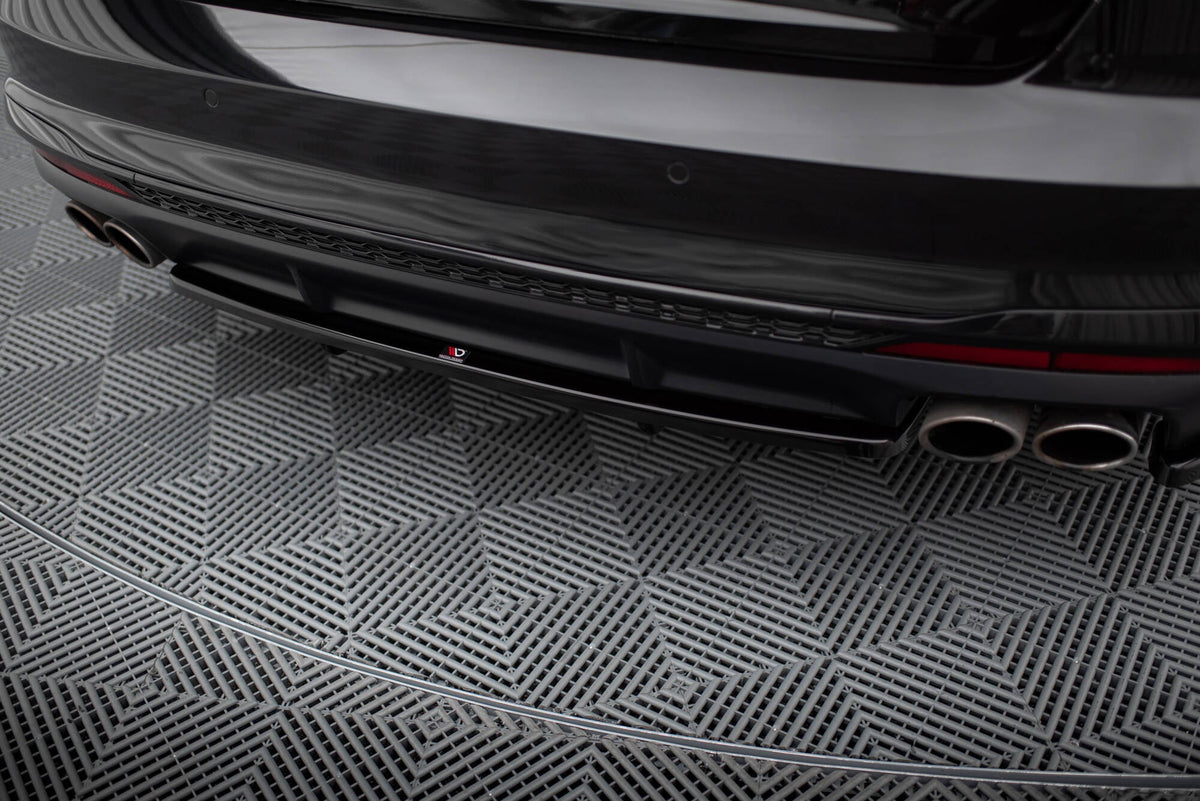 Splitter trasero (con barras verticales) para Audi S4 B9 Facelift