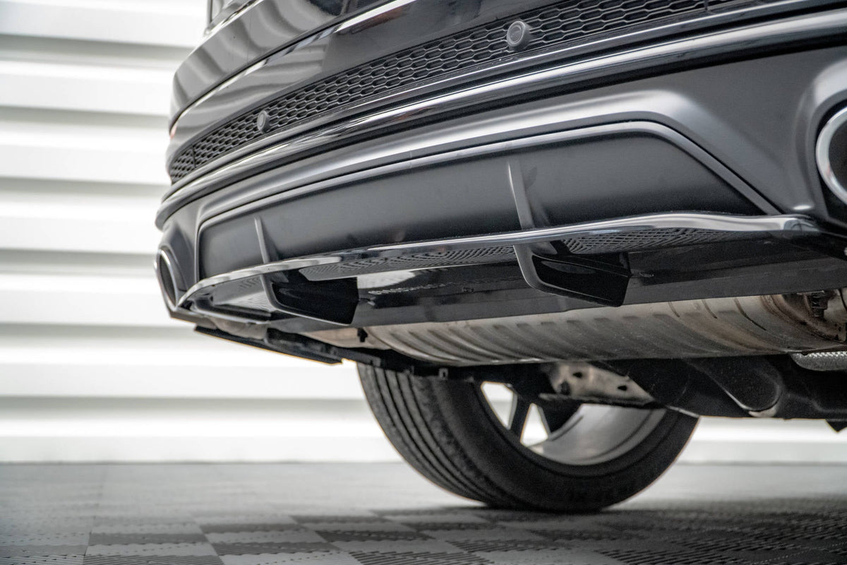 Splitter trasero (con barras verticales) para Audi SQ8 Mk1