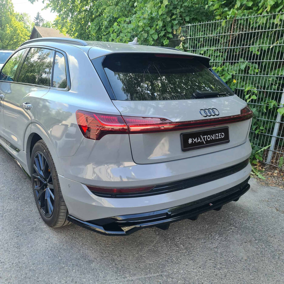 Splitter trasero (con barras verticales) para Audi e-Tron S-Line