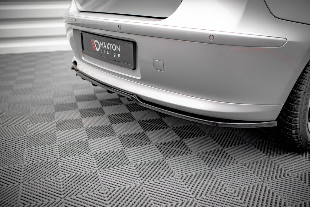 Splitter trasero (con barras verticales) para BMW 1 E81 Facelift