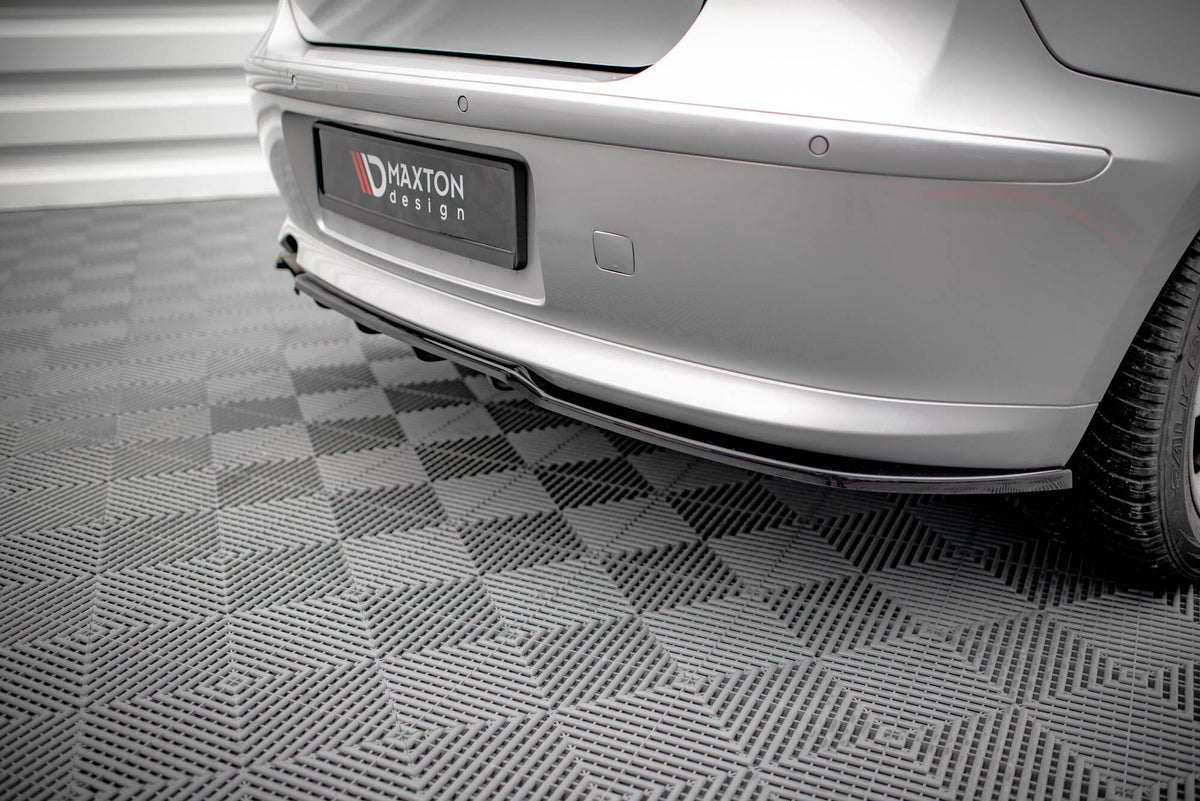 Splitter trasero (con barras verticales) para BMW 1 E81 Facelift