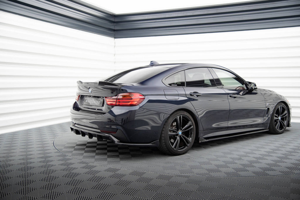 Splitter trasero (con barras verticales) para BMW 4 Coupe / Gran Coupe / Cabrio M-Pack F32 / F36 / F33