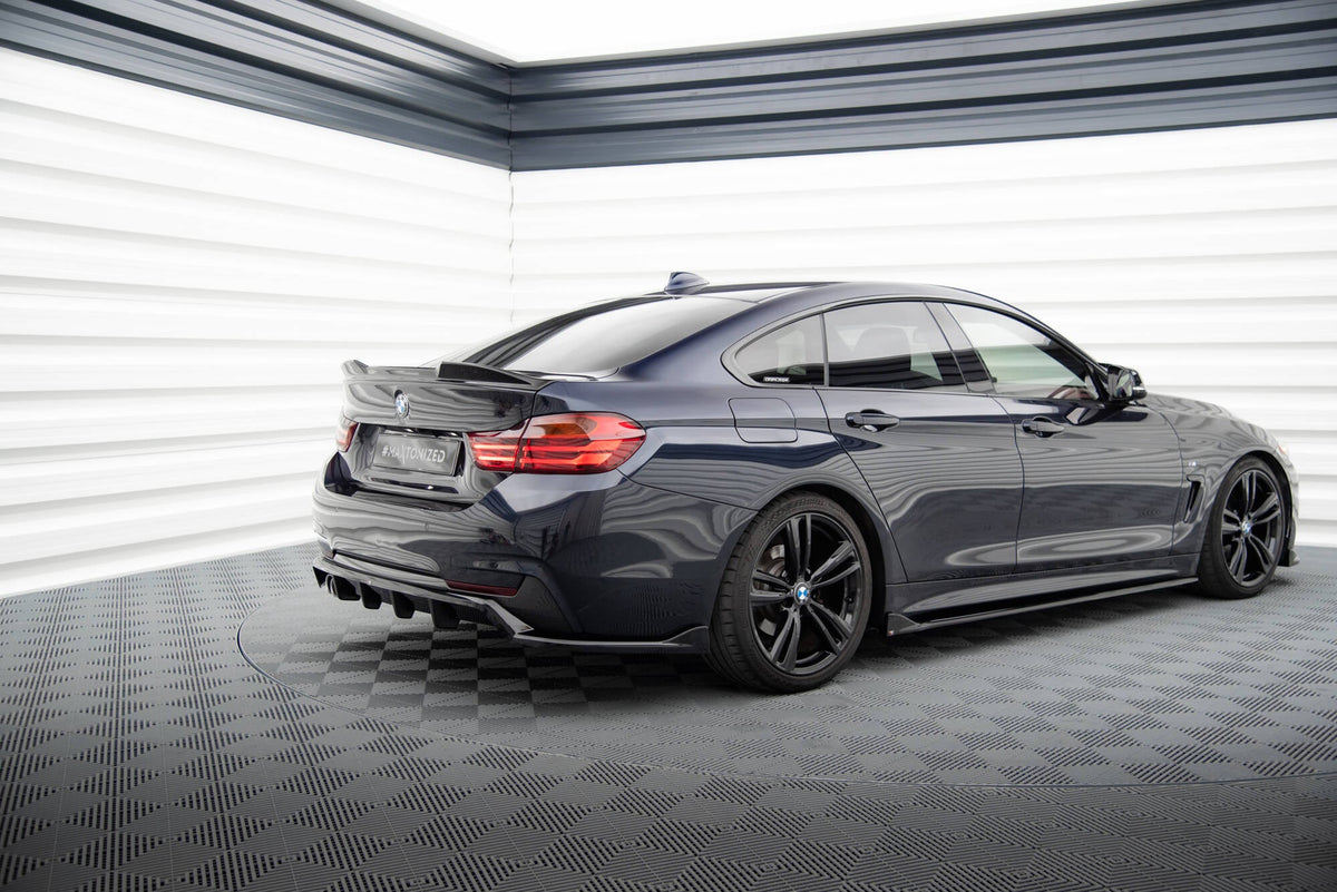 Splitter trasero (con barras verticales) para BMW 4 Coupe / Gran Coupe / Cabrio M-Pack F32 / F36 / F33
