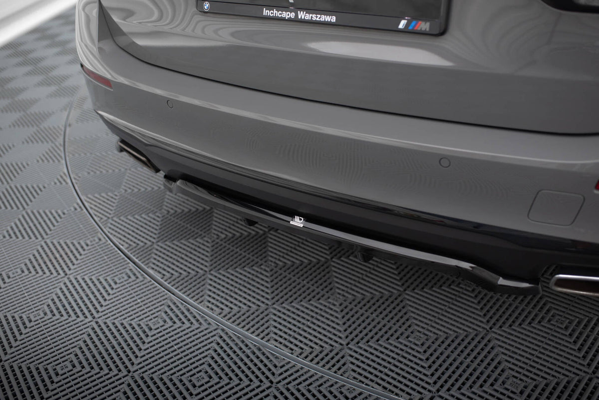 Splitter trasero (con barras verticales) para BMW 5 G30 / G31 Facelift